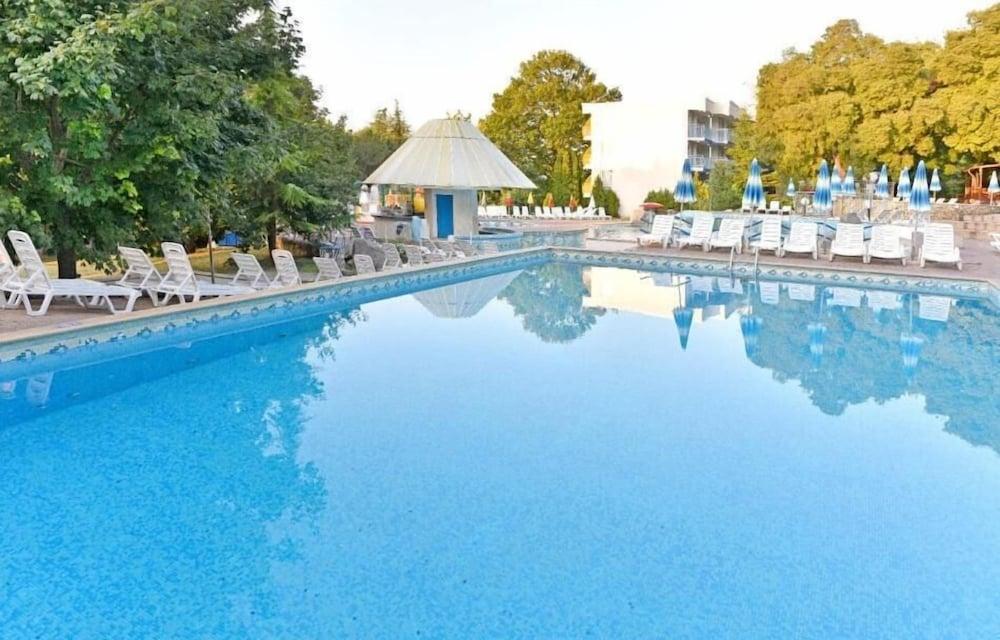Hotel Orhidea Albena Exterior photo